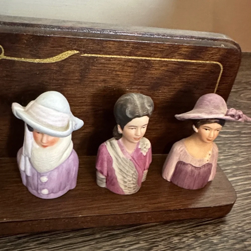 Vintage Style Ladies Wall Decor Plaque
